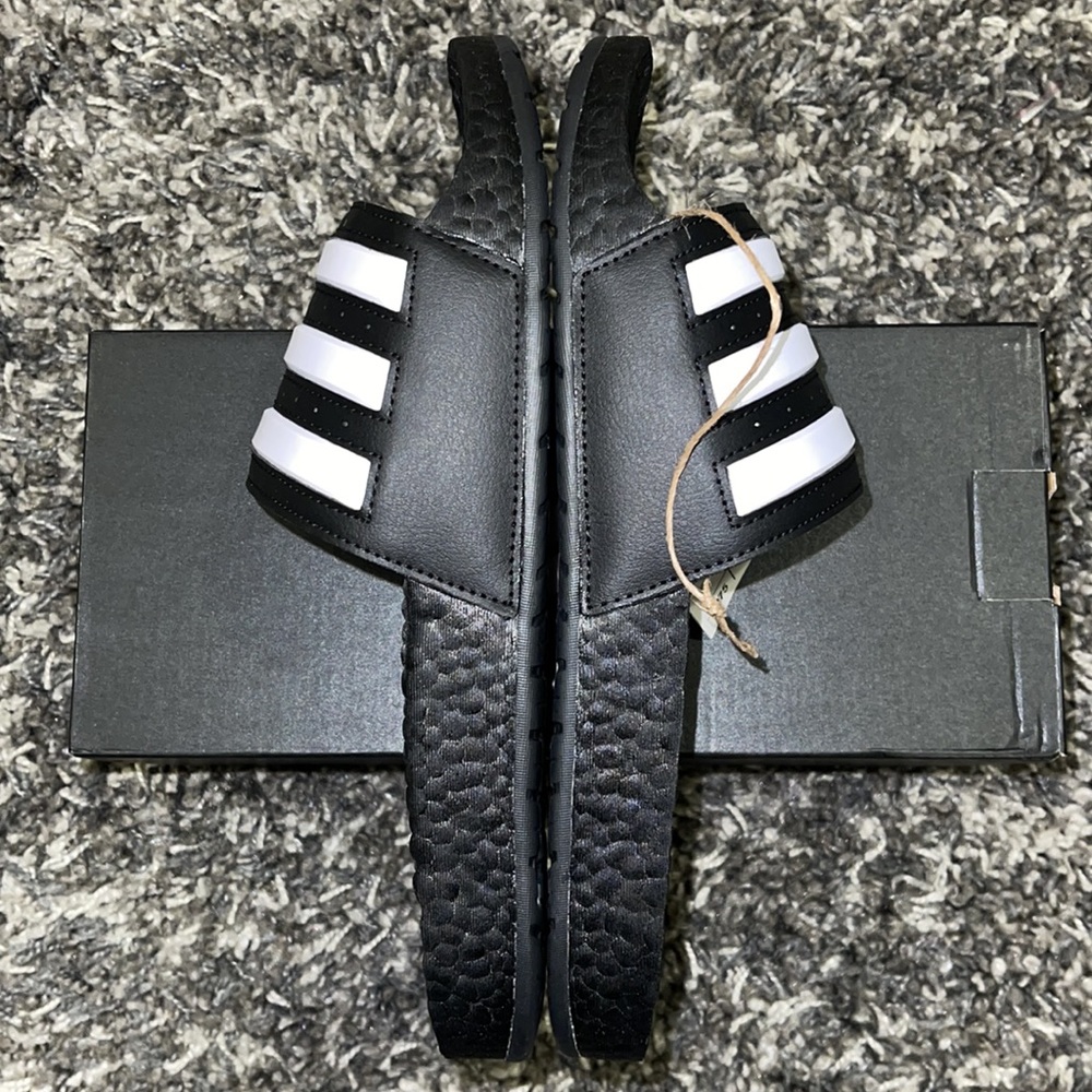 New ADIDAS ADILETTE BOOST Slides in Black - Picture 10 of 16